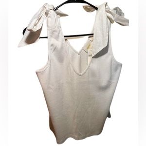 Anthropologie Maeve ribbed off white tank topwith contrasting fabric bows.Size L